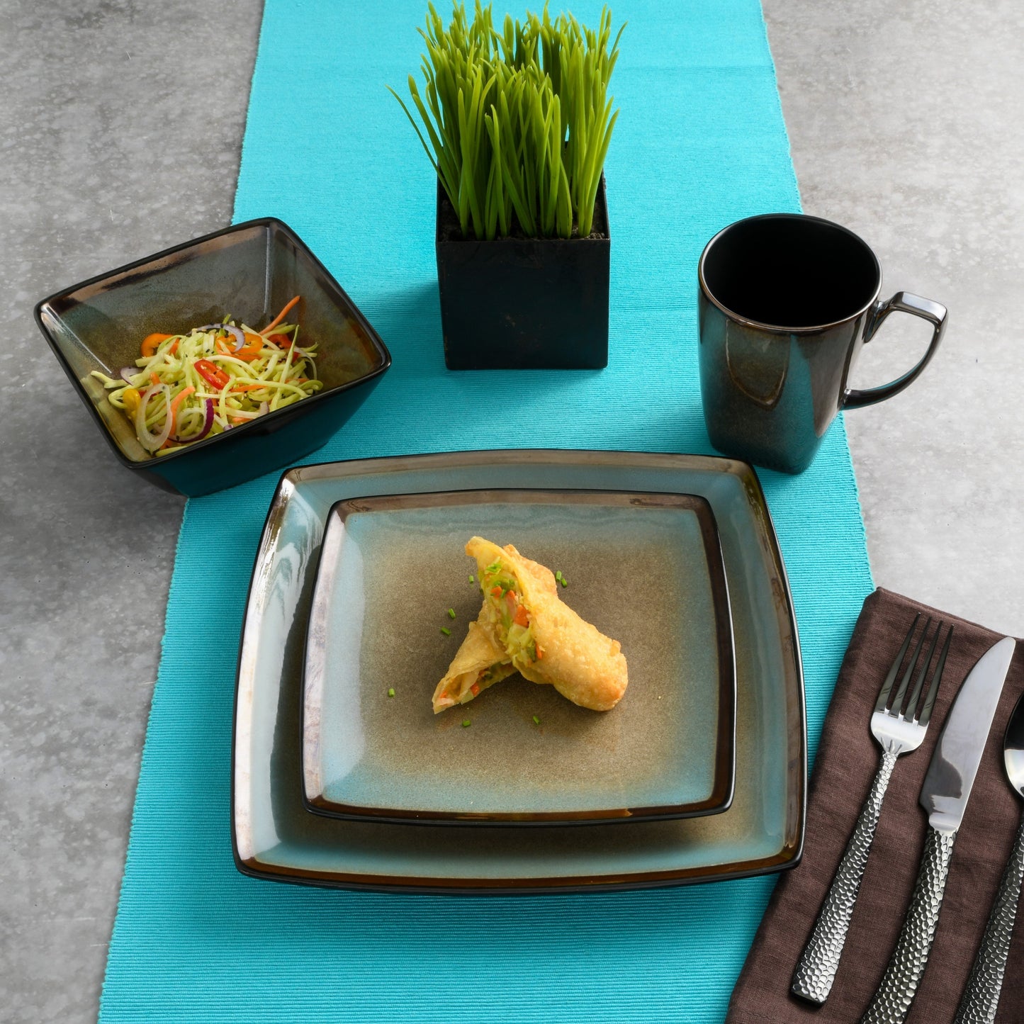 Tequesta 16-Piece Reactive Stoneware Dinnerware Set